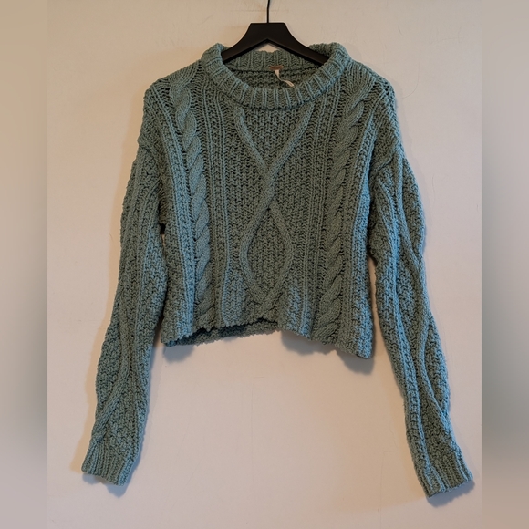 Free People Sweaters - Free People Cropped Cable Knit Sweater Pullover Chunky Cotton Mock Neck Soft